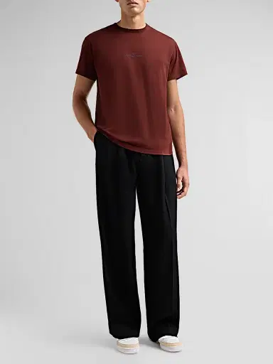 Maison Margiela Men's Logo Regular-Fit Cotton Crewneck T-Shirt - Bordeaux | Thumbnail 2 Maison Margiela Men's Logo Regular-Fit Cotton Crewneck T-Shirt - Bordeaux | Thumbnail 2