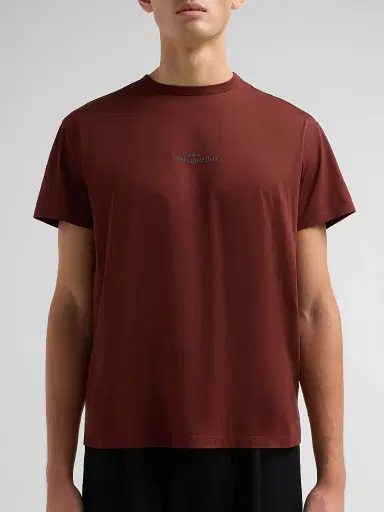 Maison Margiela Men's Logo Regular-Fit Cotton Crewneck T-Shirt - Bordeaux | Thumbnail 5 Maison Margiela Men's Logo Regular-Fit Cotton Crewneck T-Shirt - Bordeaux | Thumbnail 5