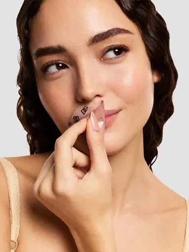 Dolce & Gabbana Nouri-Kiss Petal Lip Patches | Thumbnail 4 Dolce & Gabbana Nouri-Kiss Petal Lip Patches | Thumbnail 4