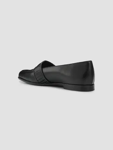 Manolo Blahnik Women's Minoffa Leather Loafers | Thumbnail 4
