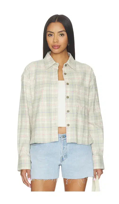 Closed Cropped Oversized Shirt