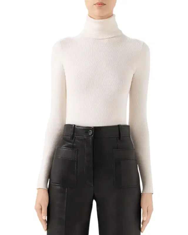 Fine Wool Turtleneck