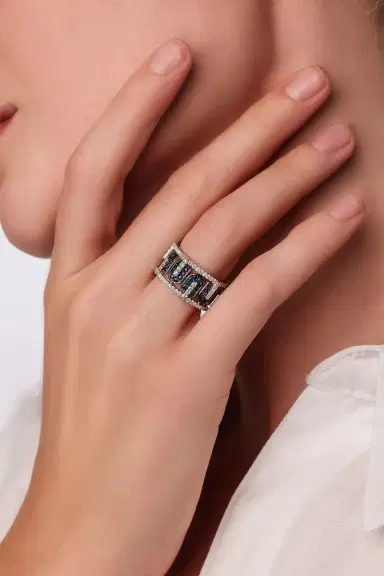U LOS ANGELES Diamond Blue Sapphire U Band Ring | Thumbnail 2