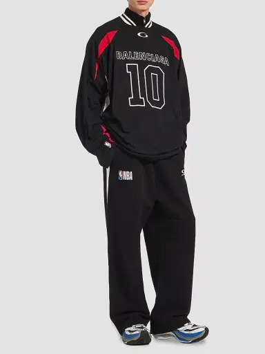 Balenciaga Men's / NBA Collaboration Oversized Sweatpants - Black White | Thumbnail 2 Balenciaga Men's / NBA Collaboration Oversized Sweatpants - Black White | Thumbnail 2