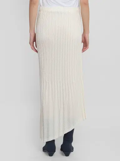 Issey Miyake Women's Unfurling Pleats Maxi Skirt | Thumbnail 3 Issey Miyake Women's Unfurling Pleats Maxi Skirt | Thumbnail 3
