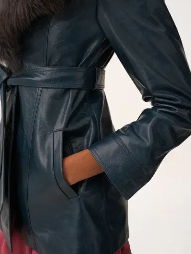 Chloé Short coat in leather | Thumbnail 7