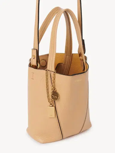 Chloé Small Chloé Spin tote bag in grained leather | Thumbnail 6 Chloé Small Chloé Spin tote bag in grained leather | Thumbnail 6