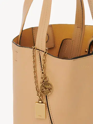 Chloé Small Chloé Spin tote bag in grained leather | Thumbnail 7 Chloé Small Chloé Spin tote bag in grained leather | Thumbnail 7