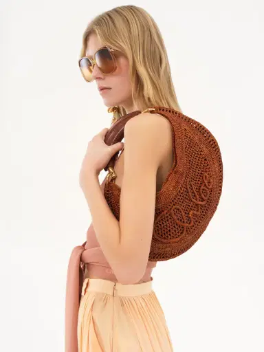 Chloé Summer Banana hobo bag in raffia | Thumbnail 3