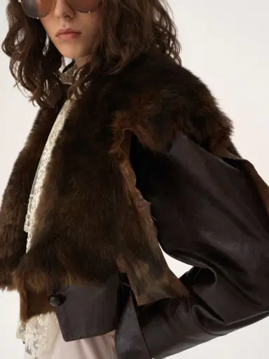 Chloé Cropped fitted jacket in leather | Thumbnail 7