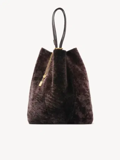 Chloé Large Chloé Spin tote bag in shearling | Thumbnail 2 Chloé Large Chloé Spin tote bag in shearling | Thumbnail 2