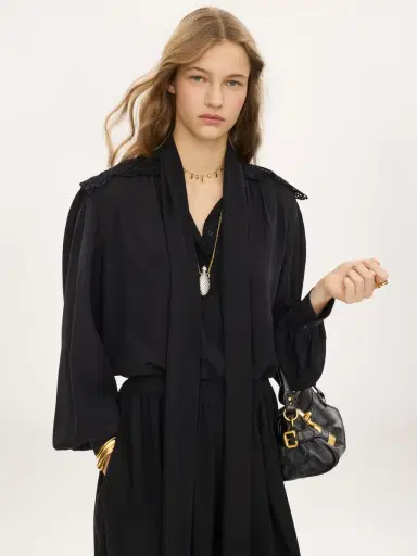 Chloé Gathered scarf-tie blouse in crêpe de chine & lace | Thumbnail 4