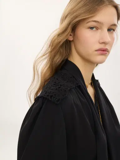 Chloé Gathered scarf-tie blouse in crêpe de chine & lace | Thumbnail 7