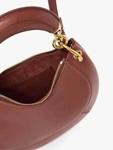 Chloé Small Chloé Banana zipped hobo in soft leather | Thumbnail 6