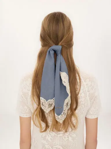 Chloé The Chloé Poetic square scarf in silk & lace | Thumbnail 3
