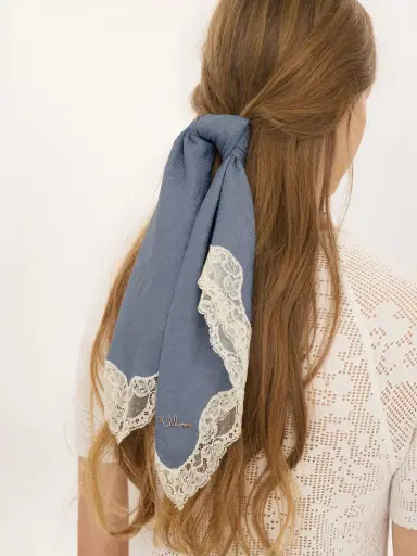Chloé The Chloé Poetic square scarf in silk & lace | Thumbnail 5