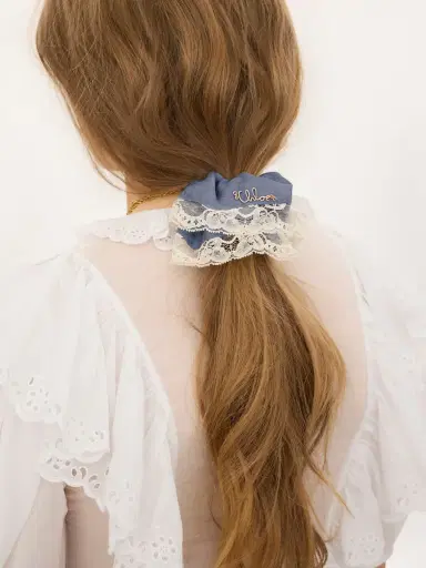 Chloé The Chloé Poetic scrunchie in silk & lace | Thumbnail 3