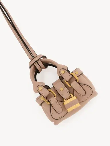 Chloé Chloé Symbols Mini Paddington bag charm in grained leather | Thumbnail 3