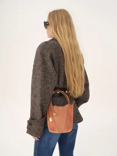 Chloé Small Chloé Spin tote bag in grained & suede leather | Thumbnail 9
