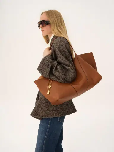 Chloé Chloé Spin east-west tote bag in grained leather | Thumbnail 3