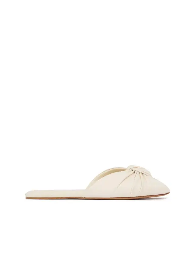 Chloé Suzie slide