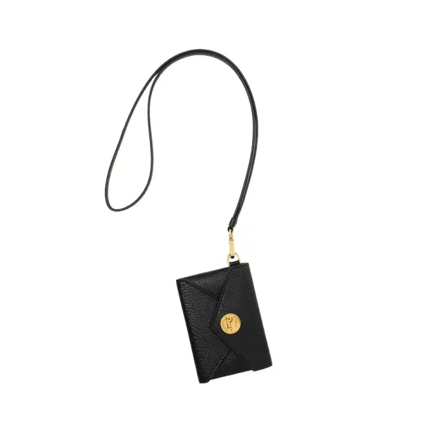 Envelope badge holder in grained leather