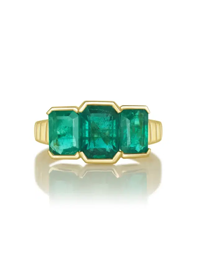 YI COLLECTION Emerald Tonal Rhythm Ring