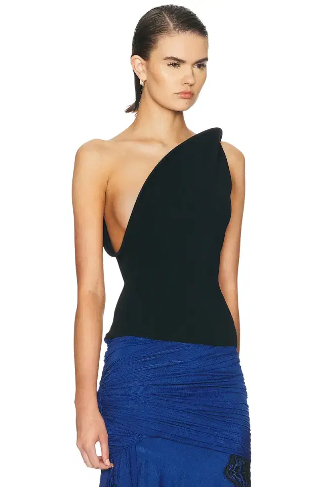 Concave Wired Top