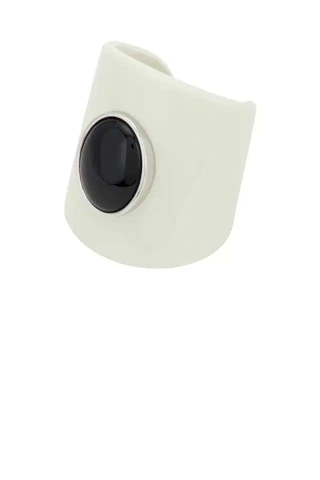 Julietta Nera Cuff