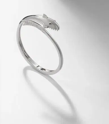 Yvonne Léon Yvonne Léon Requin 9kt white gold bangle with diamonds | Thumbnail 6