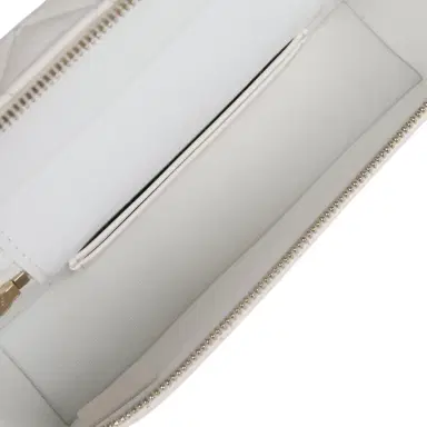 Chanel Chanel Top Handle Long Vanity Case with Chain White Shiny Caviar Light Gold Hardware | Thumbnail 8 Chanel Chanel Top Handle Long Vanity Case with Chain White Shiny Caviar Light Gold Hardware | Thumbnail 8