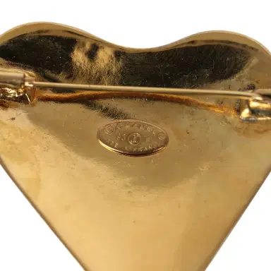 Chanel Vintage Chanel CC Heart Brooch Gold Plated Hardware | Thumbnail 4 Chanel Vintage Chanel CC Heart Brooch Gold Plated Hardware | Thumbnail 4