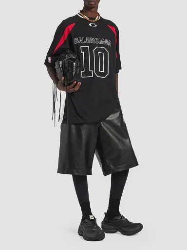 Balenciaga Men's x NBA Collaboration Oversized T-Shirt - Black | Thumbnail 2 Balenciaga Men's x NBA Collaboration Oversized T-Shirt - Black | Thumbnail 2