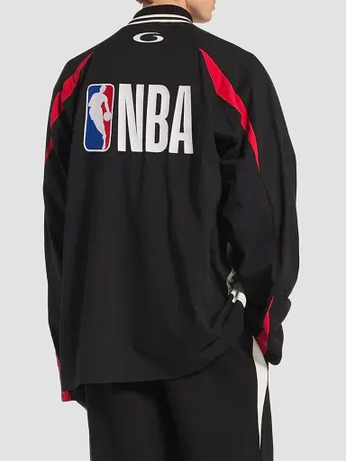 Balenciaga Men's  x NBA Collaboration Oversized Long Sleeve T-Shirt - Black | Thumbnail 4