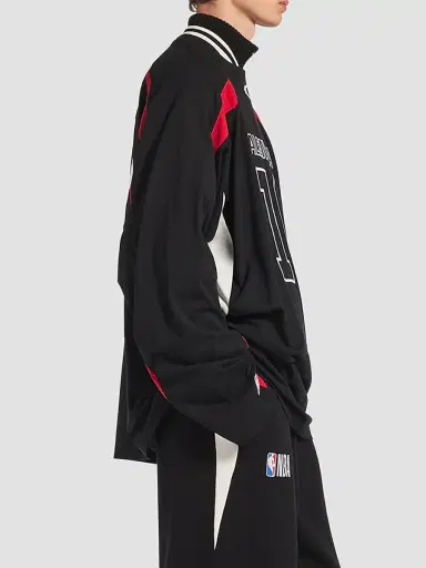 Balenciaga Men's  x NBA Collaboration Oversized Long Sleeve T-Shirt - Black | Thumbnail 5