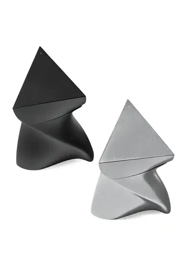 Zaha Hadid Design Duo Mini Salt & Pepper Grinders Set | Thumbnail 3 Zaha Hadid Design Duo Mini Salt & Pepper Grinders Set | Thumbnail 3