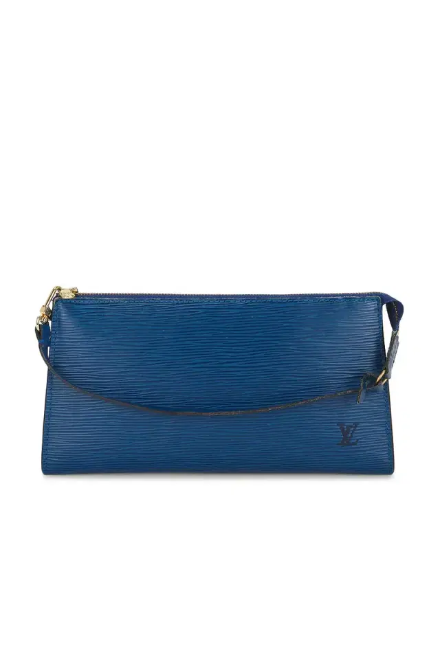 louis vuitton Louis Vuitton Epi Pochette Accessories 24 Shoulder Bag