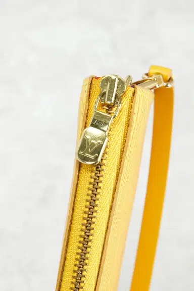 louis vuitton Louis Vuitton Epi Pochette Accessoiries 21 Shoulder Bag | Thumbnail 7 louis vuitton Louis Vuitton Epi Pochette Accessoiries 21 Shoulder Bag | Thumbnail 7