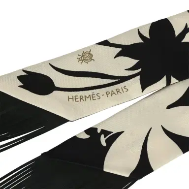 HERMÈS Hermes "Bouquet Final" Cream and Black Fringe Silk Twilly | Thumbnail 3