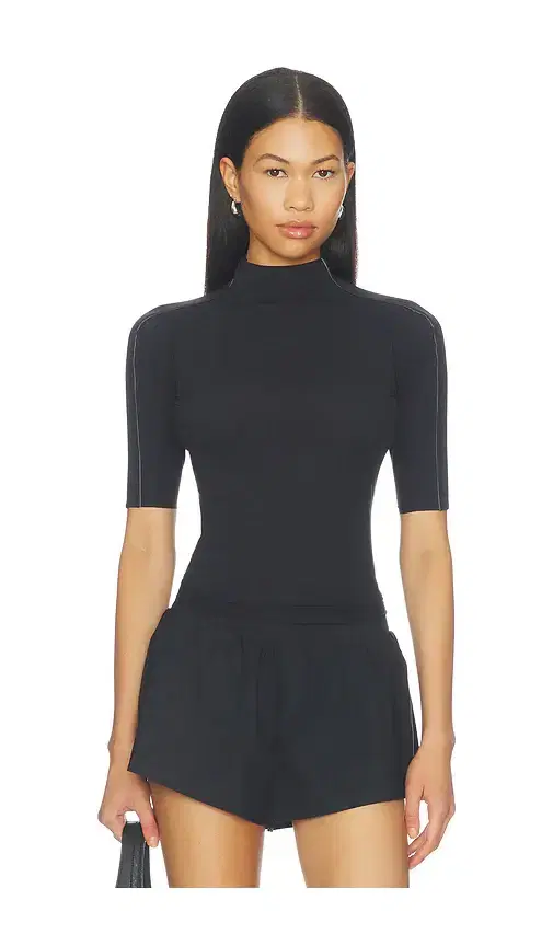 NikeSKIMS Weightless Short Sleeve Top