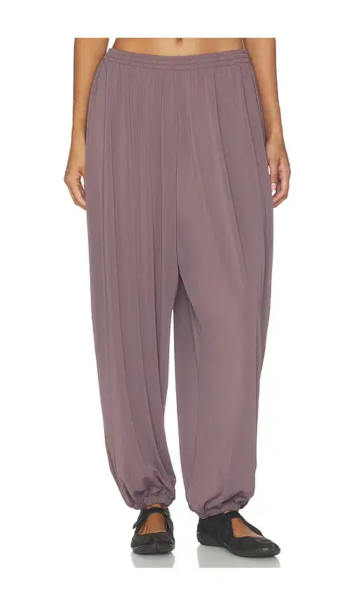NikeSKIMS Stretch Knit Harem Pants