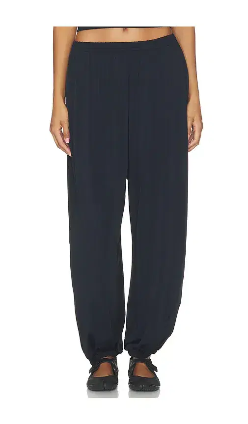 NikeSKIMS Stretch Knit Harem Pants