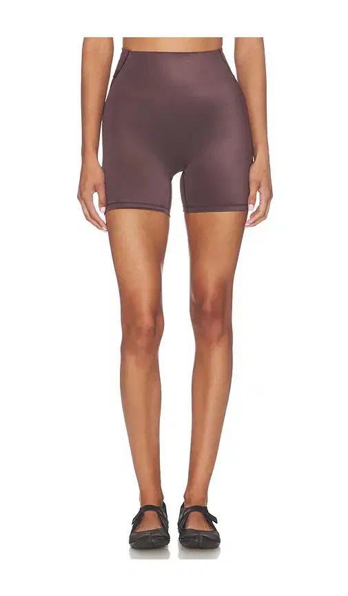 NikeSKIMS Shine Bonded Waist 5 Inch Short