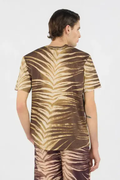 Roberto Cavalli Natural Barb Print T-Shirt | Thumbnail 3