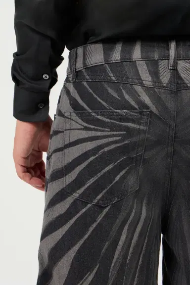 Roberto Cavalli Ray Of Gold Print Bermuda Shorts | Thumbnail 6