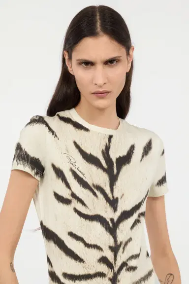 Roberto Cavalli Woman T-Shirt With White Tigresse OGAT X Roberto Cavalli Print | Thumbnail 5 Roberto Cavalli Woman T-Shirt With White Tigresse OGAT X Roberto Cavalli Print | Thumbnail 5