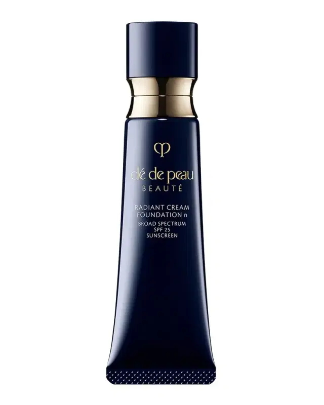 CLÉ DE PEAU BEAUTÉ Radiant Cream Foundation SPF 25