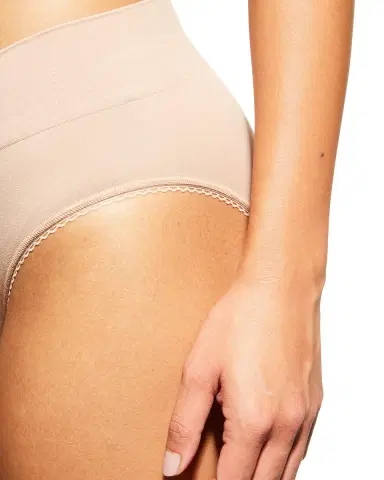 Wacoal Feeling Flexible Hi-Cut Briefs | Thumbnail 5