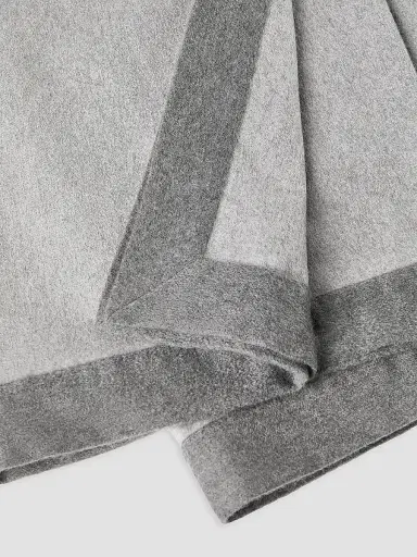 Brunello Cucinelli Cashmere Throw with Contrasting Border | Thumbnail 3 Brunello Cucinelli Cashmere Throw with Contrasting Border | Thumbnail 3