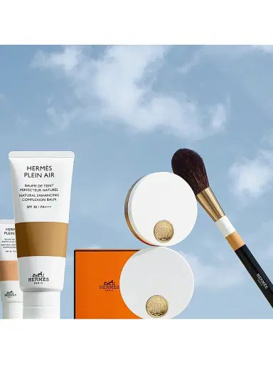 HERMÈS Women's Hermès Plein Air Radiant Matte Powder - 01 Nuage | Thumbnail 6
